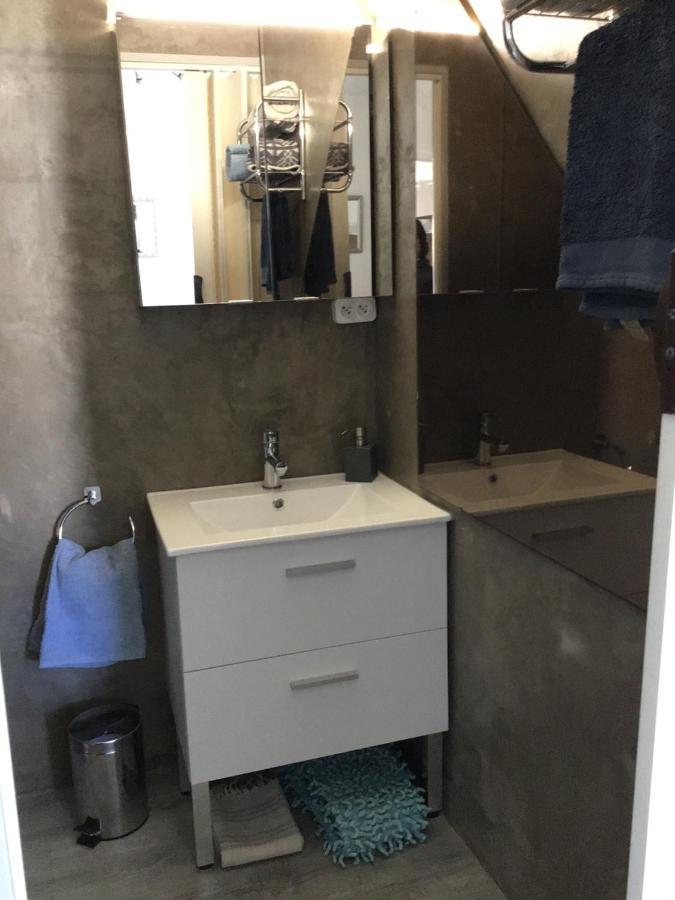 Studio Climatise Classe 2 Dans Marina Proche Mer Et Etang - Lit Wifi Fibre Et Parking Prive Sete Luaran gambar
